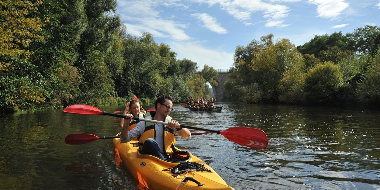 Kayaking down dordogne